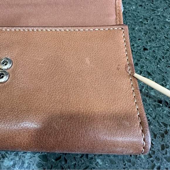 Fossil Tri-fold Tan Pebbled Leather Wallet - Picture 6 of 6